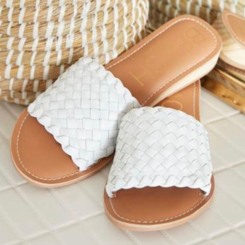 BEACH BY MATISSE‎ | White Woven Slide On Sandals Flats 'Pipeline' | Size 8